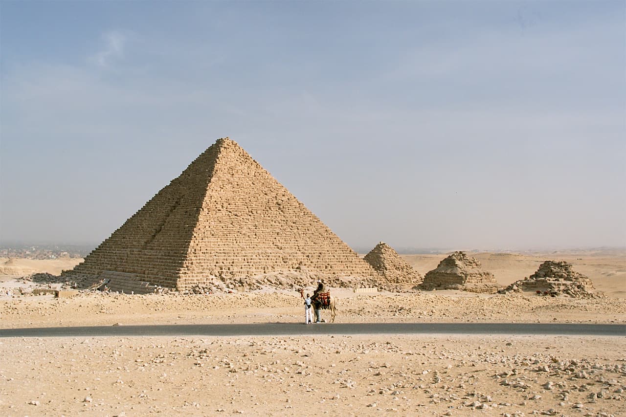 Pyramid of Menkaure showing unpolished red granite lower tiers